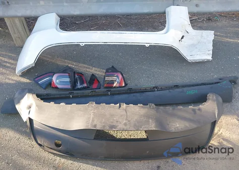 2023 Tesla Model Y Awd/Long Range Dual Motor All-Wheel Drive from USA, damaged, VIN 7SAYGDEEXPF899328